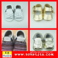 Wholesale high quality can custom OEM cute tassels and bow moccasins cute sandals baby shoes